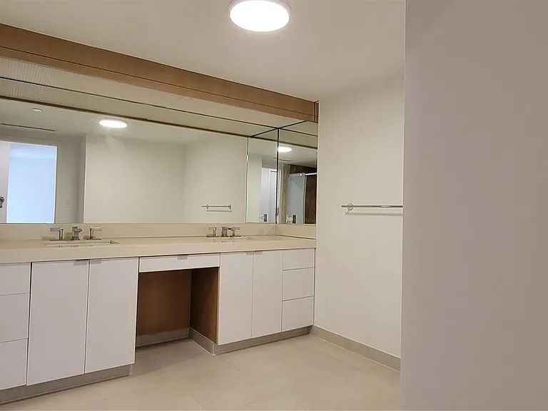 19355 Turnberry Way #23F — Photo 12
