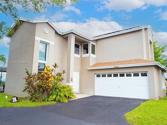 2nd image of 10609 Lago Welleby Dr