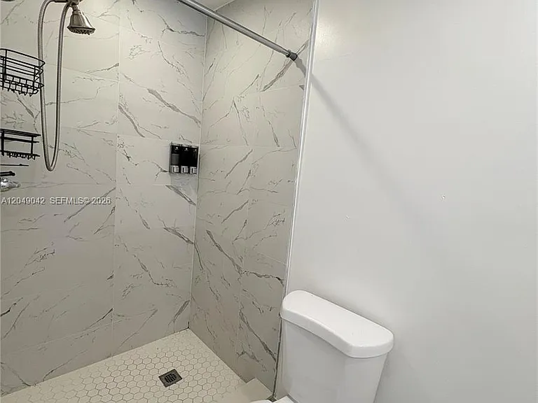 1825 McKinley St #1-2 — Photo 6