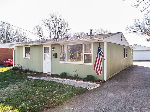 3rd image of 1706 Earl Ct