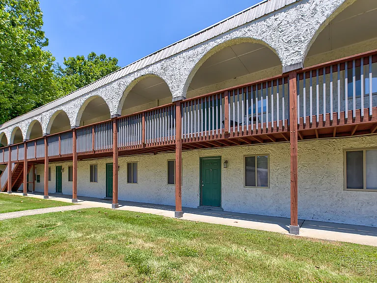 Glenview Apartments — Photo 23