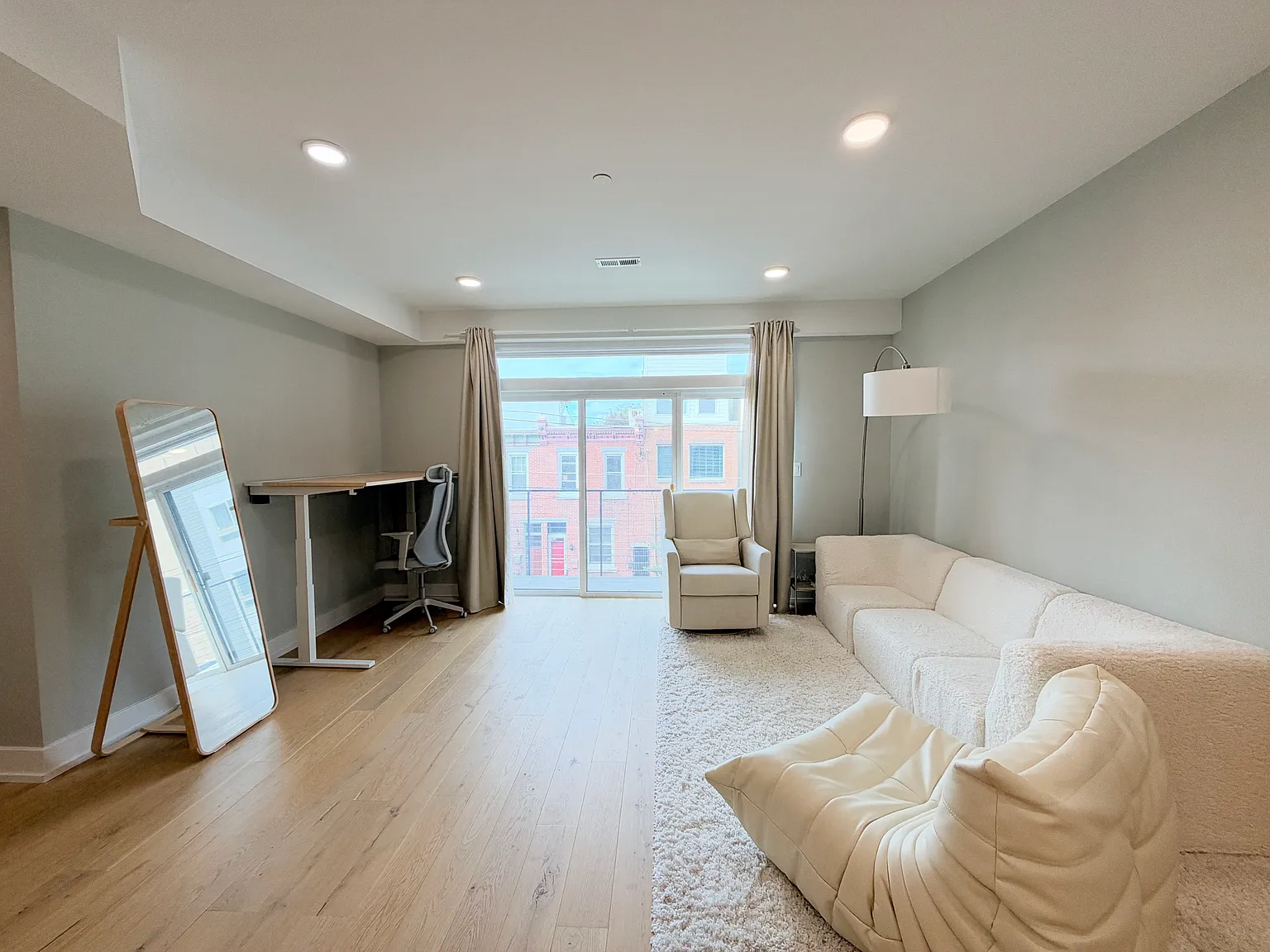 2 bed, 1239 sqft, $2,950 — Photo 4