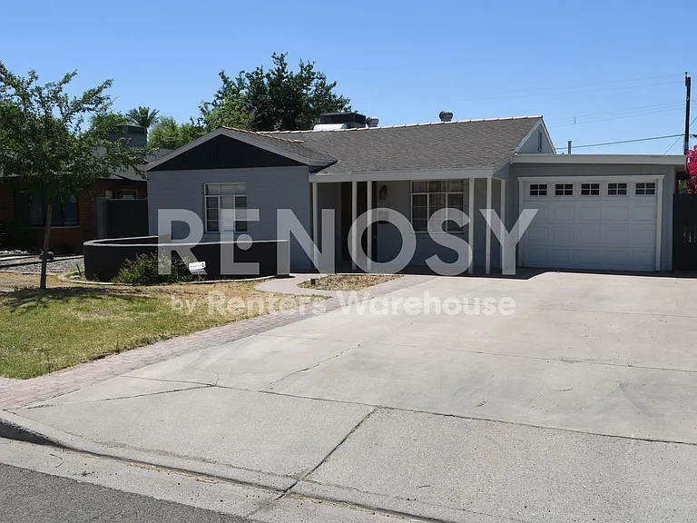 325 W Highland Ave — Photo 19