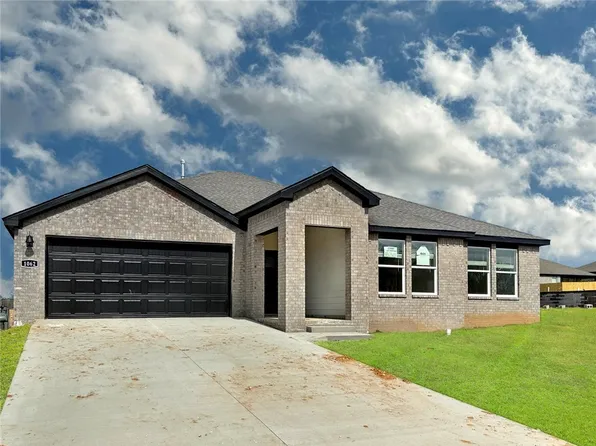 541 Crystal Dr, Prairie Grove, AR 72753