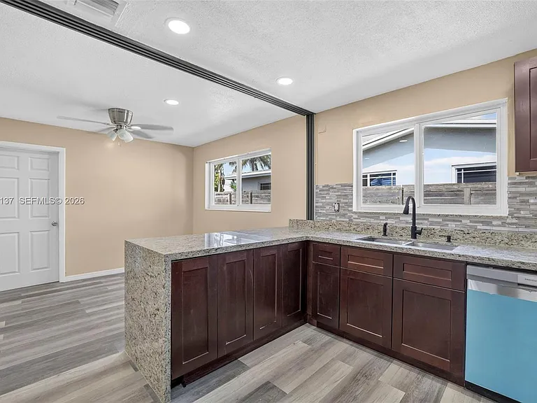 4351 NW 25th St — Photo 10