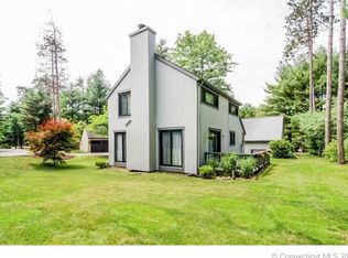 1 Finch Run, Avon, CT 06001