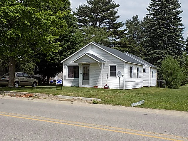 720 N Oak St photo 1