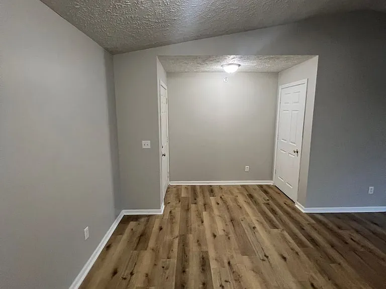 726 W Jefferson St — Photo 31