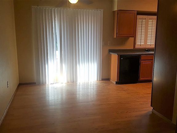 4th image of 835 SE Lori Ct
