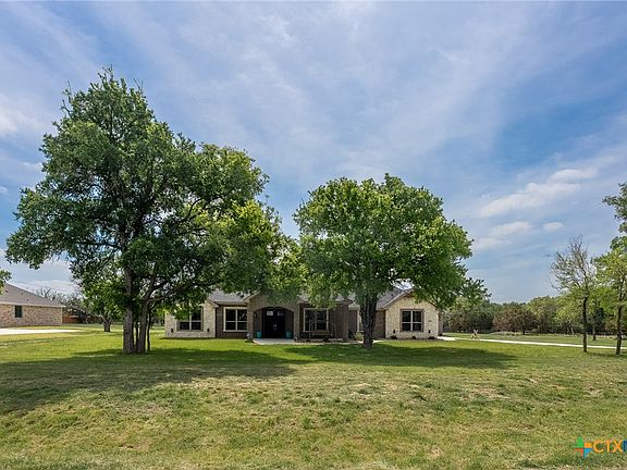 2nd image of 1001 County Road 3152