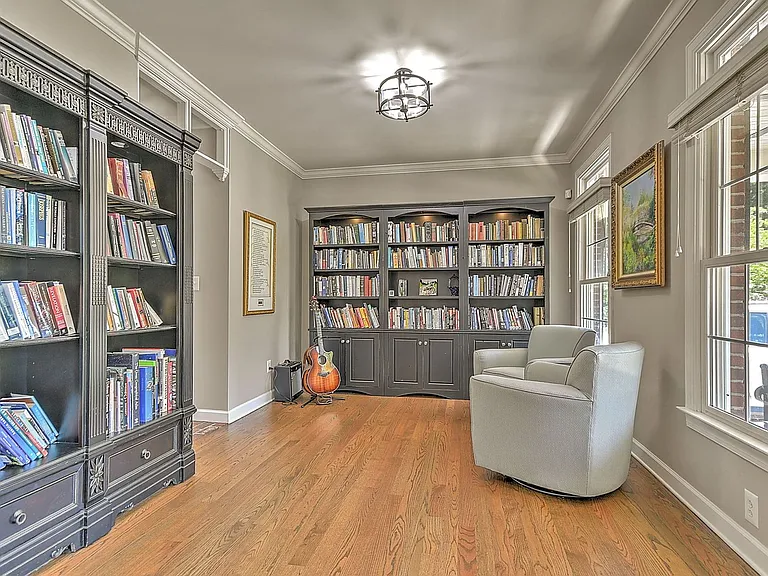 9 Wayland Ct — Photo 5