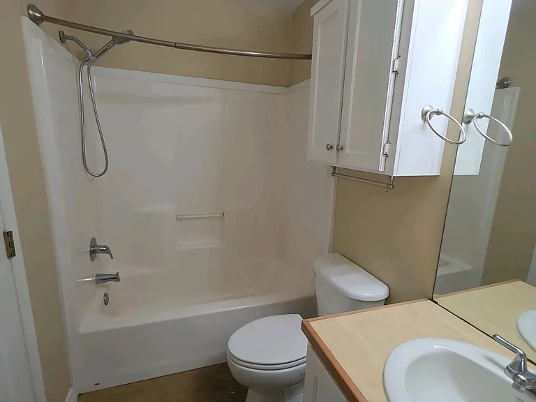 2500 Creekwood Dr — Photo 8