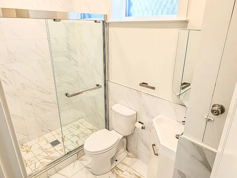 615 Minna Street - E — Photo 9