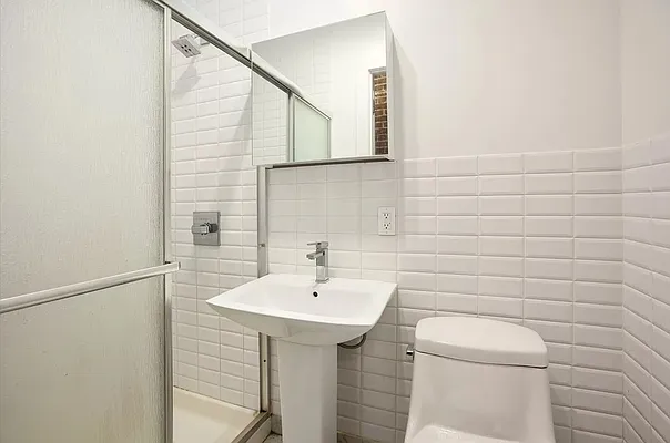 Rented by Douglas Elliman | media 14