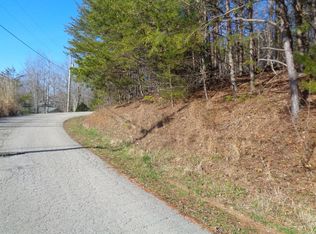 1100 Cliffs Edge Rd, East Bernstadt, KY 40729