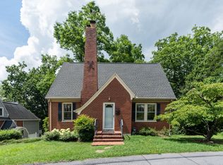 1001 Lyndhurst Rd, Waynesboro, VA 22980