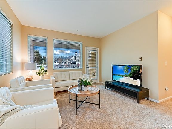 3rd image of 560 225th Ln NE APT B206