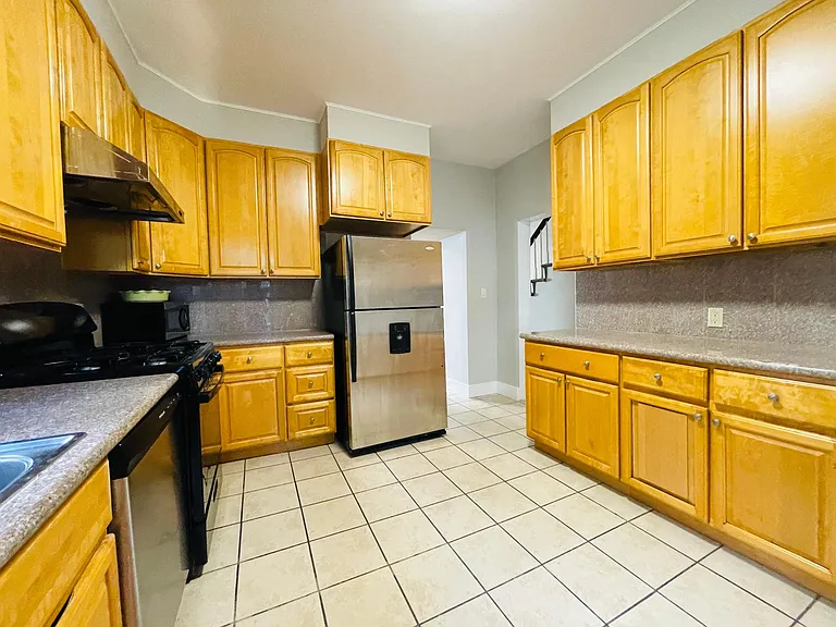Photos were taken prior to the current tenancy.