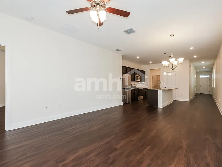 1028 Walden Pond Dr — Photo 10