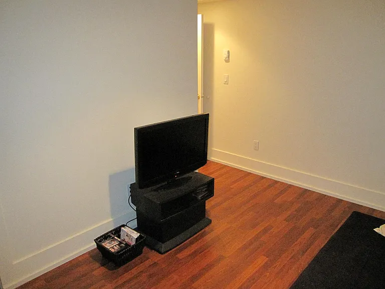 220 SE Gladstone St #5 — Photo 22