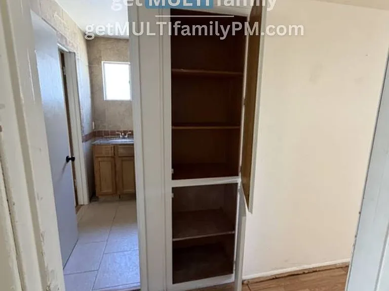 8407 E Coronado Rd #5 — Photo 11