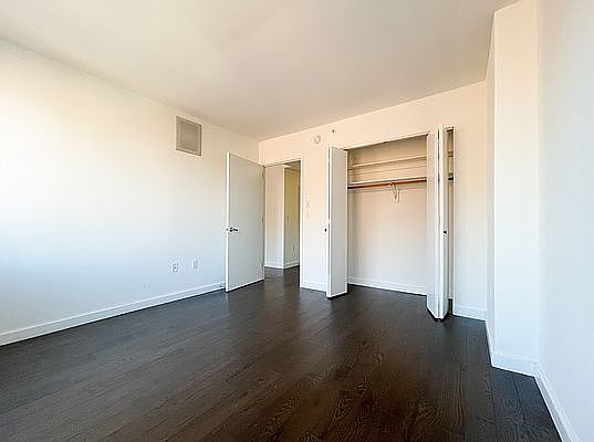 4th image of 310 E 2nd St APT 4D