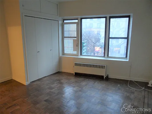 Rented by City Connections Realty | media 2