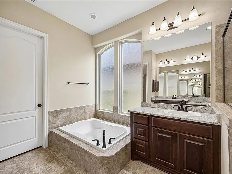 6618 Turlock Springs Ct — Photo 14