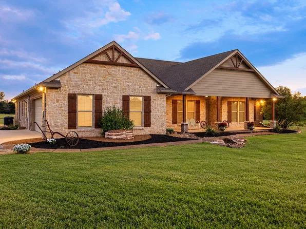 516 Spring Town Rd, Van Alstyne, TX 75495