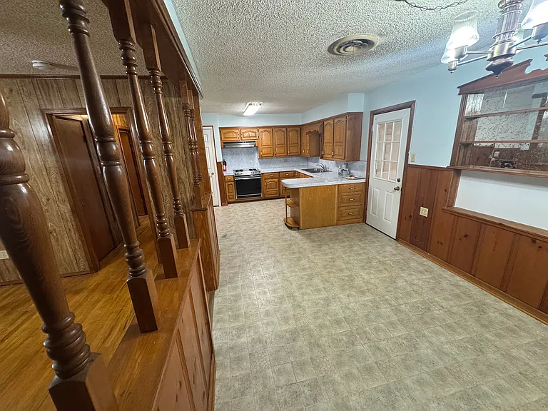 610 N Joyce St — Photo 18