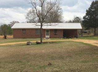 715 Low Water Bridge Rd SE, Meadville, MS 39653