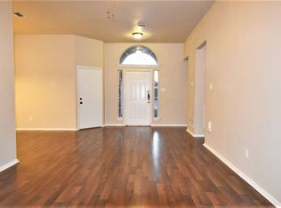 2412 Ranchview Dr #1, Grand Prairie, TX 75052