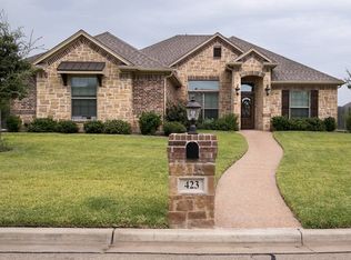 423 Silver Spur Trl, Mc Gregor, TX 76657