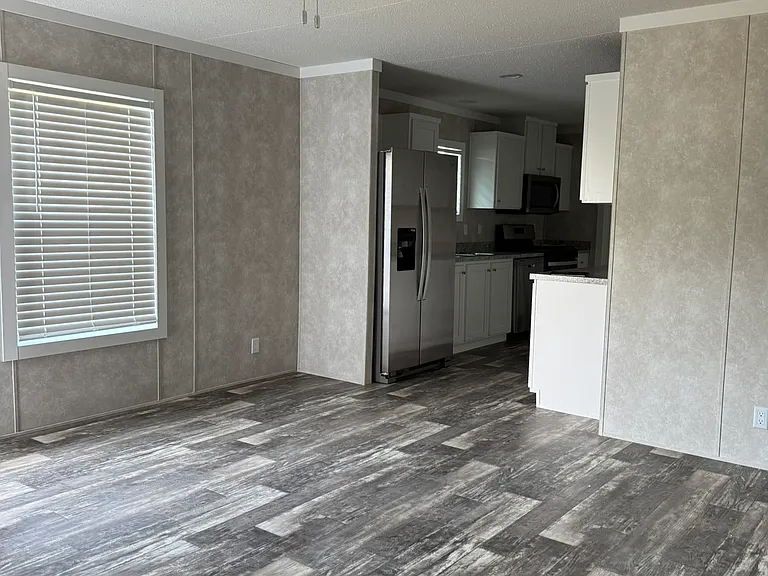 2300 Lafayette Ave #1 — Photo 2