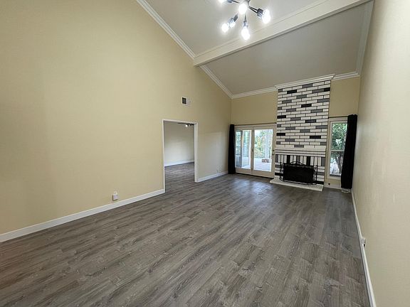 Living room & fireplace
