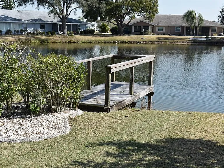 102 Wintersong Ln — Photo 4
