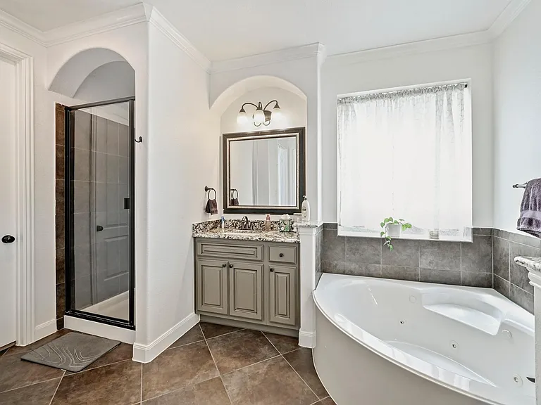 4303 Woodledge Pl — Photo 26