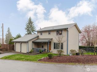 401 Pennie Ln, Bremerton, WA 98310