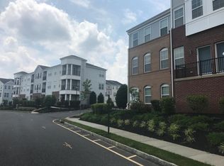 201 Gawron Ct, Parlin, NJ 08859