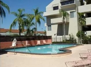 10400 SW 108th Ave #406, Miami, FL 33176