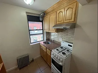 Rented by KNOCKKNOCK LLC