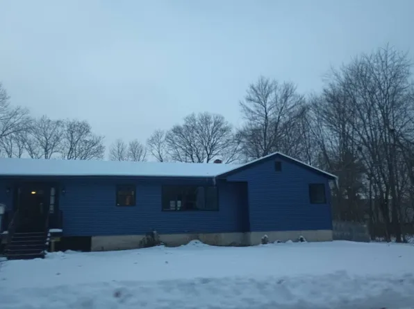 110 Cedar Hill Dr, Manchester, NH 03109