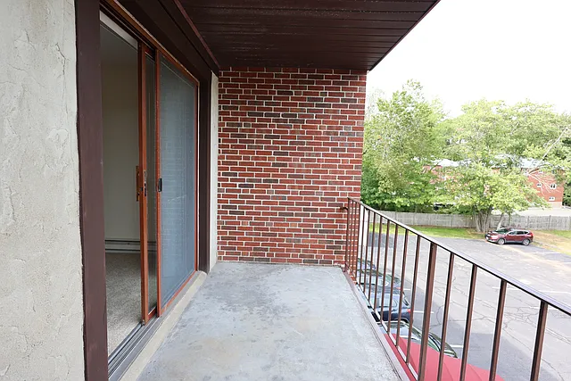 65 Elmwood Park #1 — Photo 9