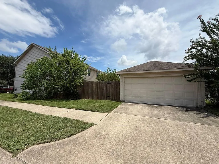 16835 Libson Falls Dr — Photo 26