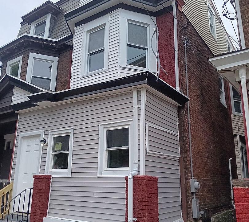 1st image of 457 W Hanover St