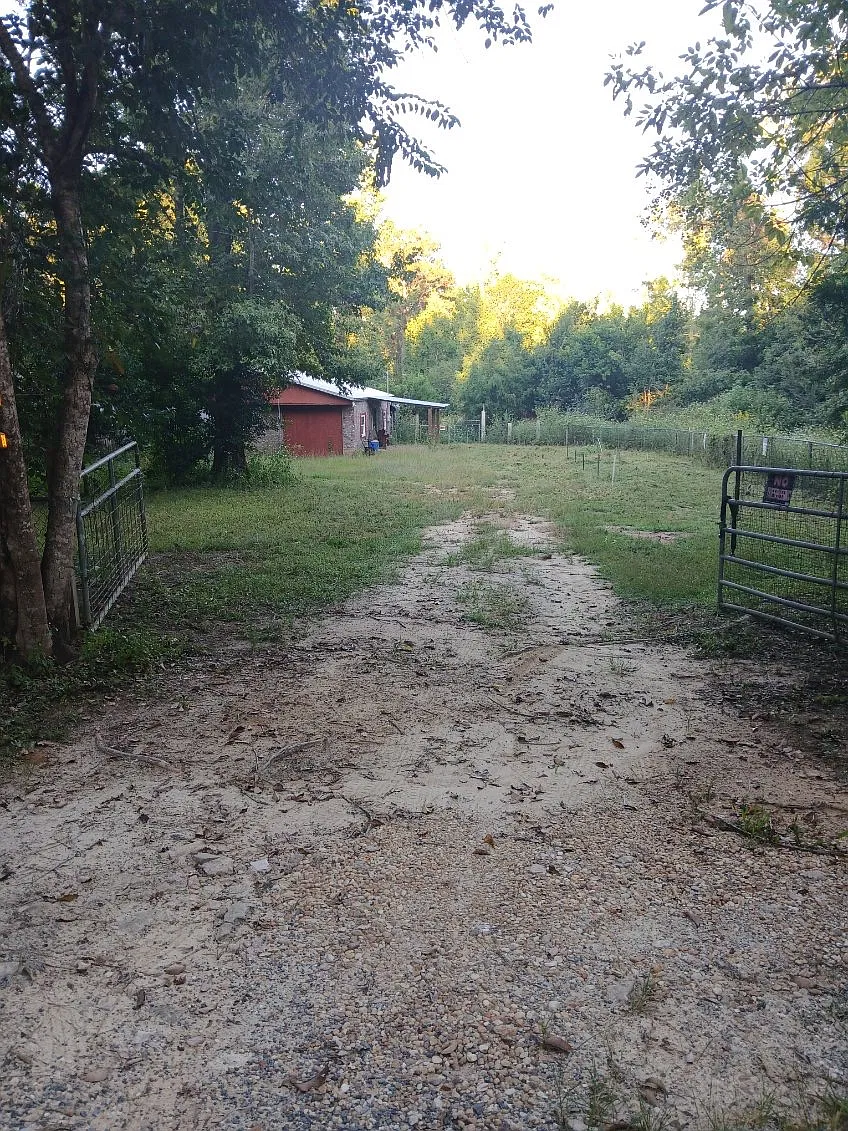 2 bed, 850 sqft, $880 — Photo 1