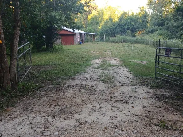2914 Maridale Rd, Marianna, FL 32448