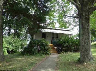 328 Oakland St, Morgantown, WV 26505