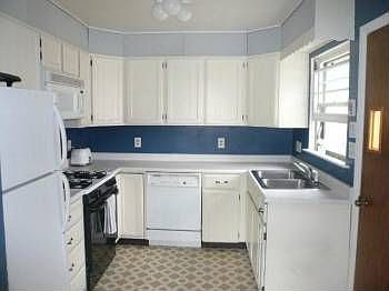 1st image of 405 Leslie Ave