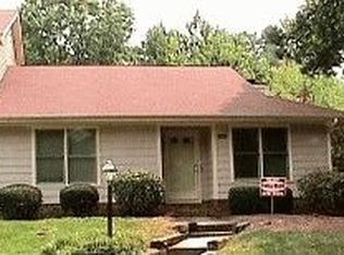 6412 Meadow View Dr, Raleigh, NC 27609